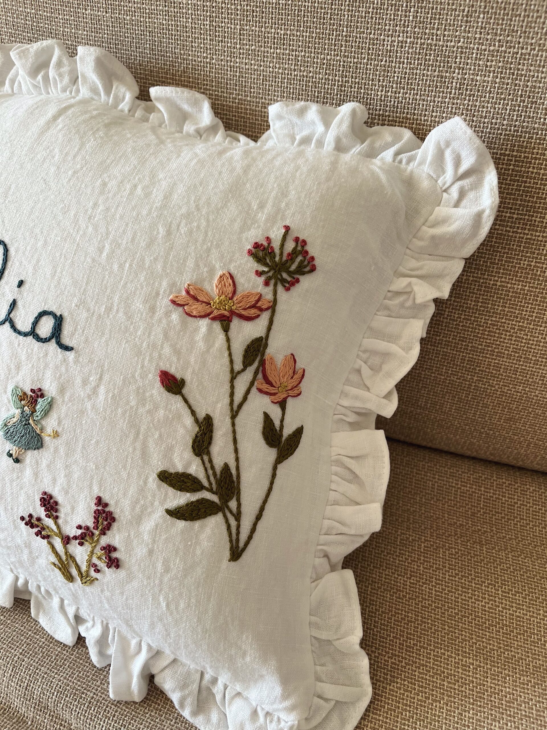 52220B63-12B3-46FF-8AC8-256AFD3BE84F